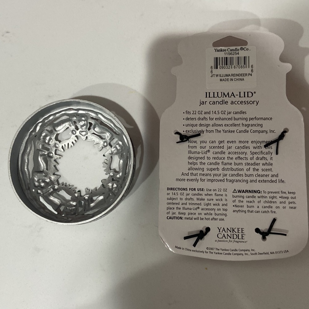 NEW Yankee Candle Christmas Winter Scene Design Illuma-Lid Jar Candle lid 2 lids - Picture 5 of 10